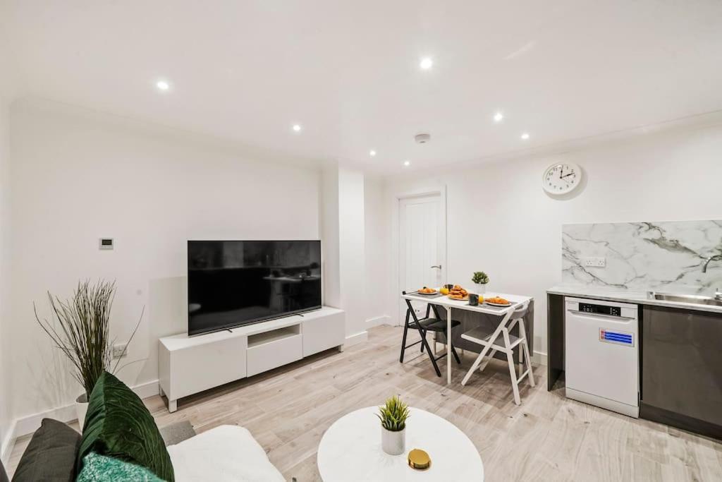 Modern 2 Bedroom Apartment In The Heart Of London Exterior photo